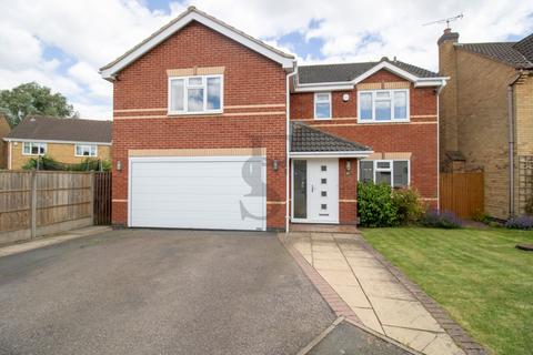 4 bedroom detached house for sale, Elliot Close, Whetstone