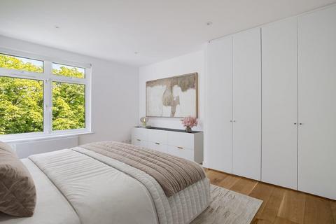 5 bedroom flat for sale, Lyndhurst Terrace, Hampstead NW3