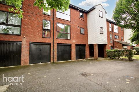 2 bedroom apartment for sale, Laleham Road, Shepperton