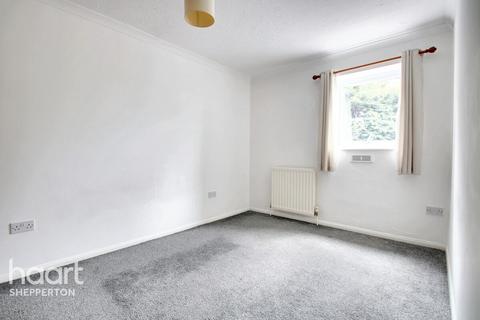 2 bedroom apartment for sale, Laleham Road, Shepperton