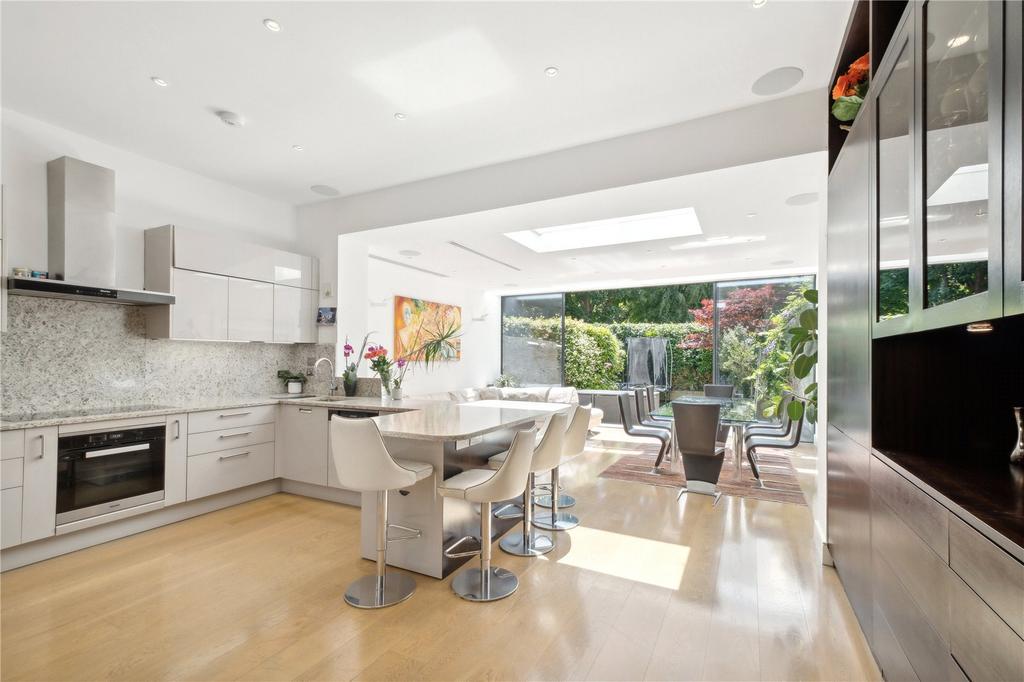 Kitchen/Reception