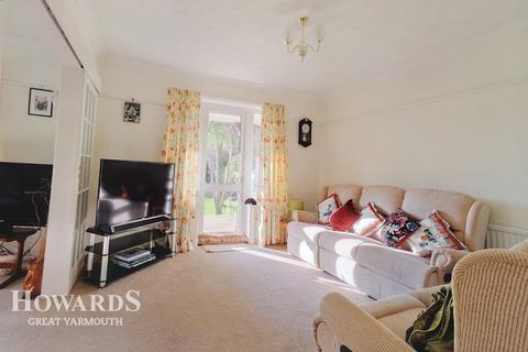 4 bedroom detached house for sale, West Avenue, Ormesby