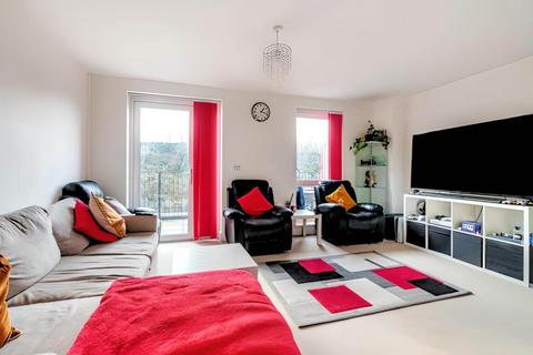 3 bedroom flat for sale, Trevor Roper Close, Ilford, IG1