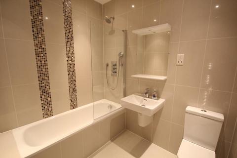 1 bedroom apartment to rent, Stoke Gardens, Slough