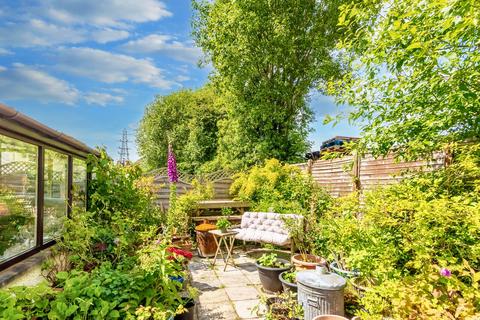 2 bedroom detached bungalow for sale, 31 Seedfield, Staveley