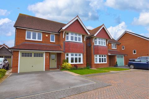 4 bedroom detached house for sale, Whitsun Grove, East Riding of Yorkshire HU16