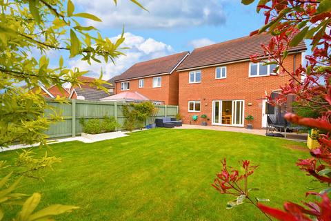 4 bedroom detached house for sale, Whitsun Grove, East Riding of Yorkshire HU16