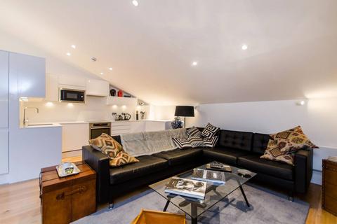4 bedroom flat to rent, The Grainstore, Royal Docks, London, E16