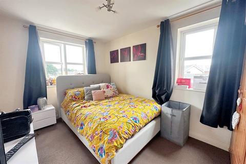 2 bedroom flat for sale, Verwood