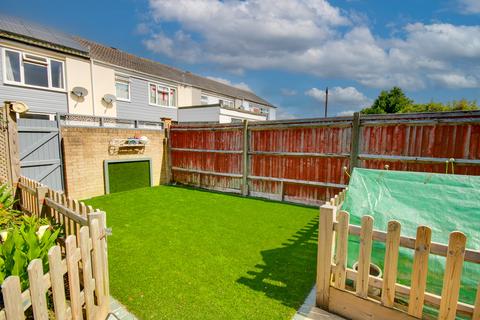 2 bedroom end of terrace house for sale, SHOLING! TWO DOUBLE BEDROOMS! GORGEOUS LOUNGE/DINER!