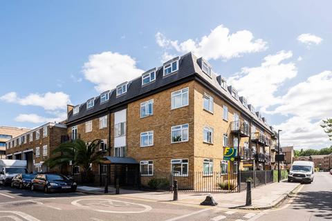 2 bedroom flat for sale, Cornerstone Court, Hemming Street, Bethnal Green, London, E1