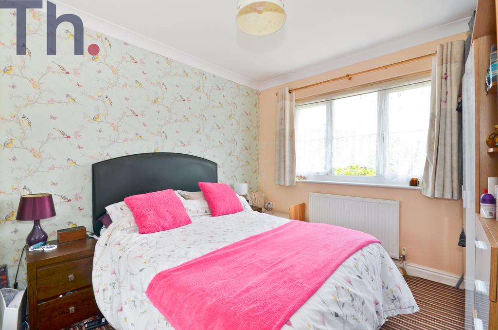 Bedroom 1.JPG