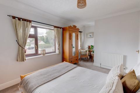 3 bedroom semi-detached house for sale, Golden Cross Lane, Catshill, Bromsgrove, Worcestershire, B61