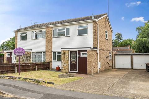 15 Oakfields, Guildford, GU3 3AS
