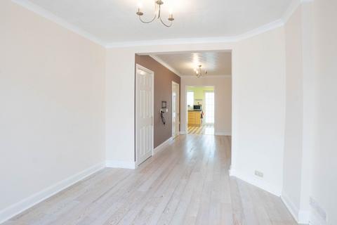 8 Meadowlands Road, Cambridge, CB5 8SA