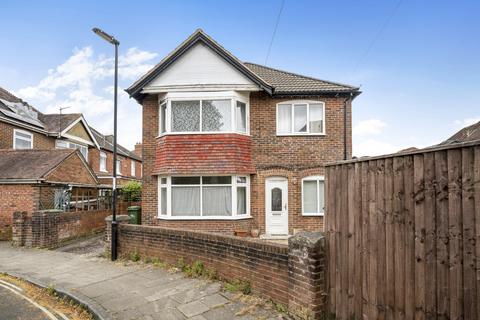3 bedroom detached house for sale, Colebrook Avenue, Upper Shirley, Southampton, Hampshire, SO15