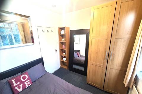 1 bedroom flat to rent, Kings Road, London SW10