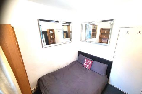 1 bedroom flat to rent, Kings Road, London SW10