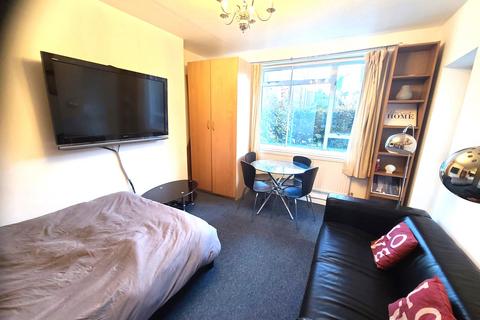 1 bedroom flat to rent, Kings Road, London SW10