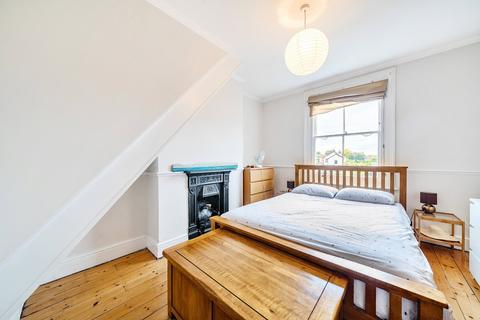 2 Cedar Road, Weybridge, KT13 8NY