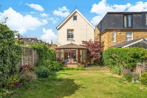2 Cedar Road, Weybridge, KT13 8NY