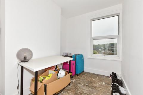 184 Clarendon Place, Dover, CT17 9QF