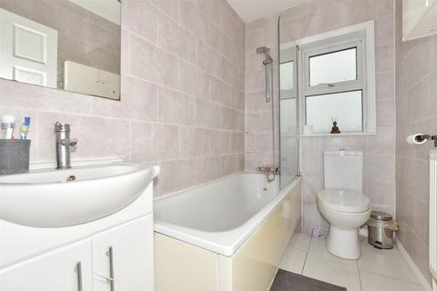 184 Clarendon Place, Dover, CT17 9QF