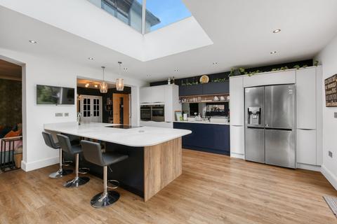 2 Dalewood Road, Sheffield, S8 0EB