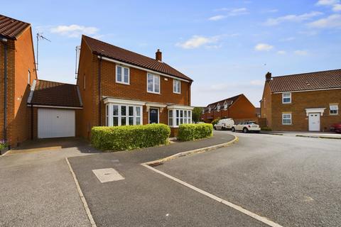 4 bedroom detached house for sale, Poppy Close, Yaxley, PE7