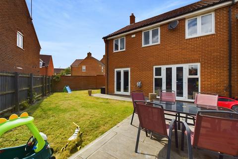 4 bedroom detached house for sale, Poppy Close, Yaxley, PE7