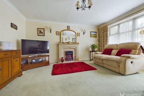 2 bedroom detached bungalow for sale, Ashburnham Road, Eastbourne BN21