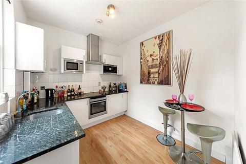 2 bedroom flat to rent, Ladbroke Crescent, London W11