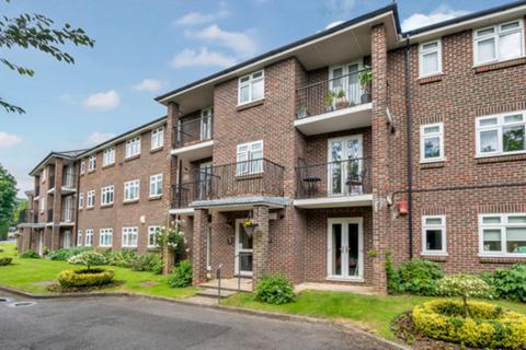 3 bedroom flat for sale, Park Lawn, Farnham Royal, SL2