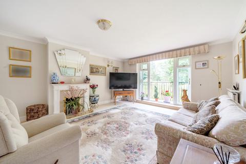 3 bedroom flat for sale, Park Lawn, Farnham Royal, SL2