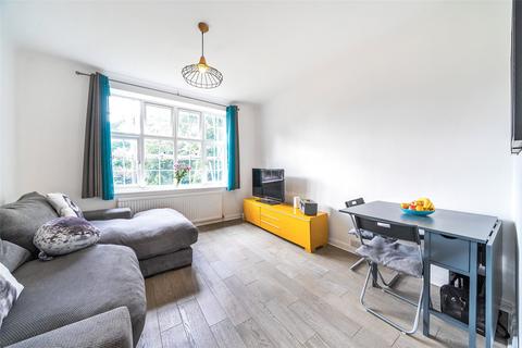 2 bedroom apartment for sale, Streatham Close, London SW16