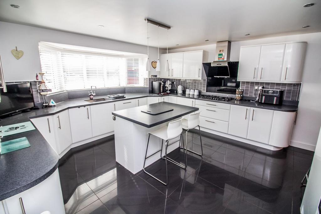 Kitchen pic 3