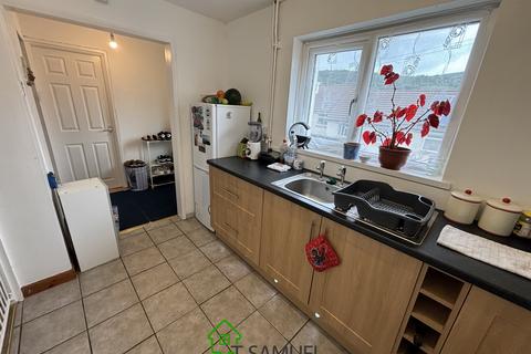 3 bedroom terraced house to rent, Fernhill, Mountain Ash