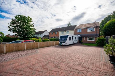 4 bedroom detached house for sale, Oakdene Road, Burntwood, WS7