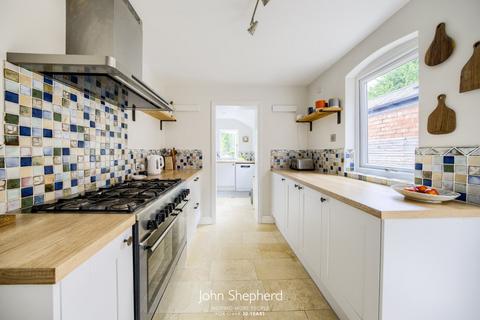 29 Broomfields Avenue, Solihull, B91 2NP