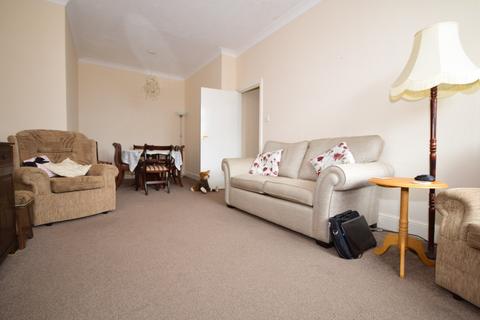 2 bedroom flat to rent, High Street Ventnor PO38