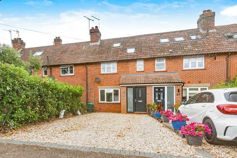 3 bedroom terraced house for sale, Windmill Road, Reading RG7