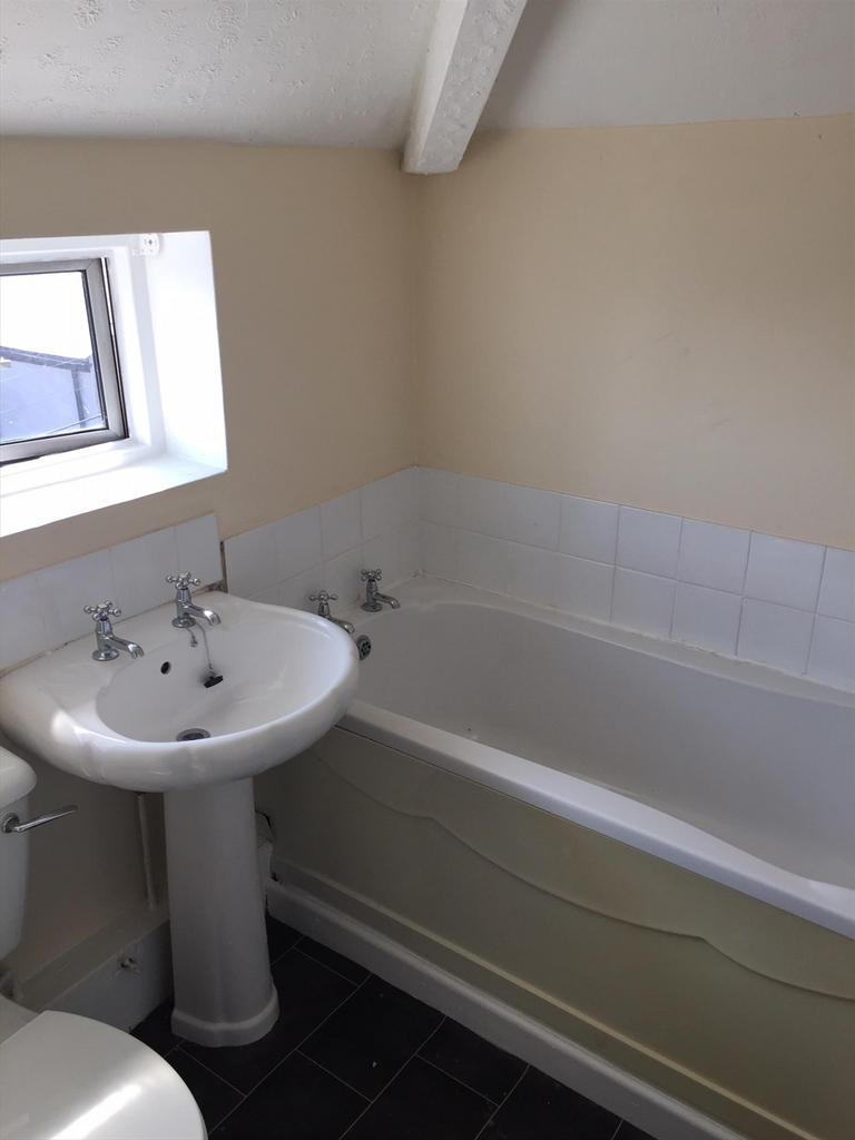 36 C  Bathroom