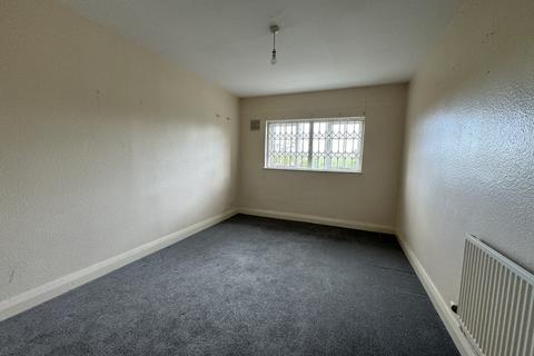 1 bedroom in a flat share to rent, The Dilke Arms, Aldridge Road, Walsall, WS4