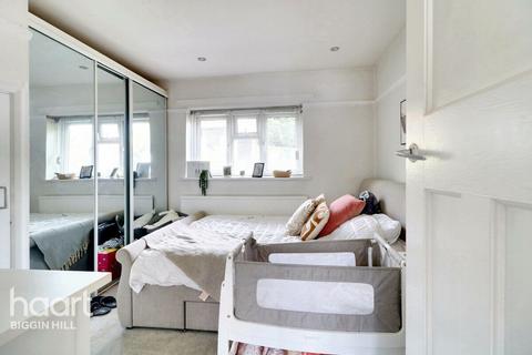 1 bedroom maisonette for sale, Vicarage Hill, Westerham