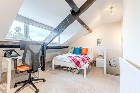 11 Back Allerton Terrace, Leeds, LS7 4PF
