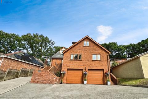 3 bedroom detached house for sale, 1 Back Drive, Skewen, Neath, Neath Port Talbot. SA10 6SB