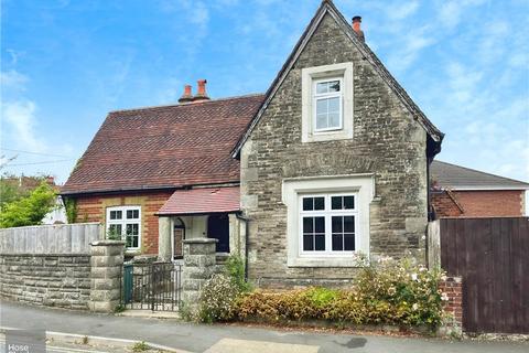 4 bedroom detached house for sale, Station Road, Wootton Bridge, Ryde