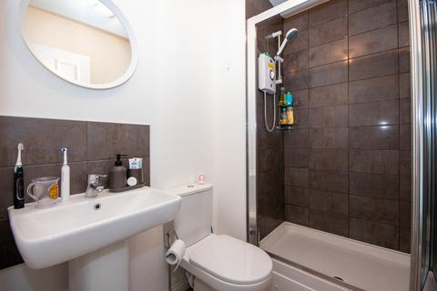 27, Arnhem House Collis Close, Burntwood, WS7 3RQ