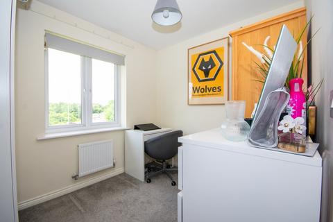 27, Arnhem House Collis Close, Burntwood, WS7 3RQ