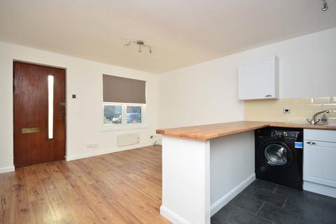 1 bedroom maisonette to rent, Bradfield Close, Burpham, Guildford, GU4